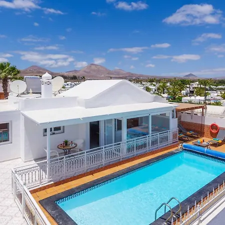 Gambeo Villa *